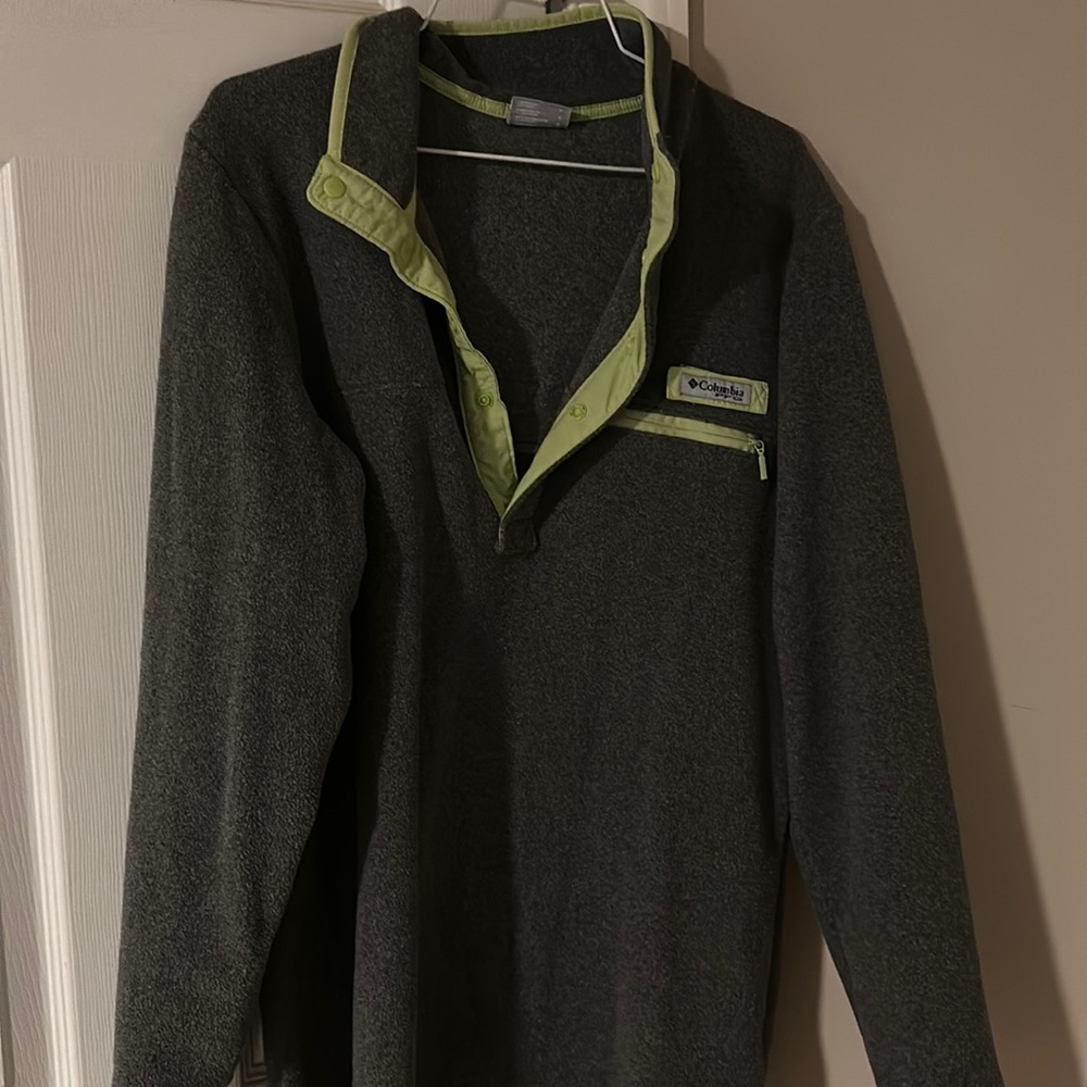 Columbia sweater